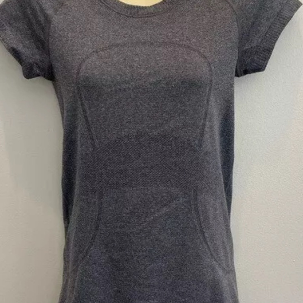 lululemon athletica dark grey swiftly tech size 4